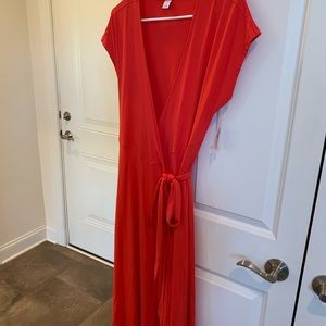 NWT Old navy v neck tie dress in red size medium